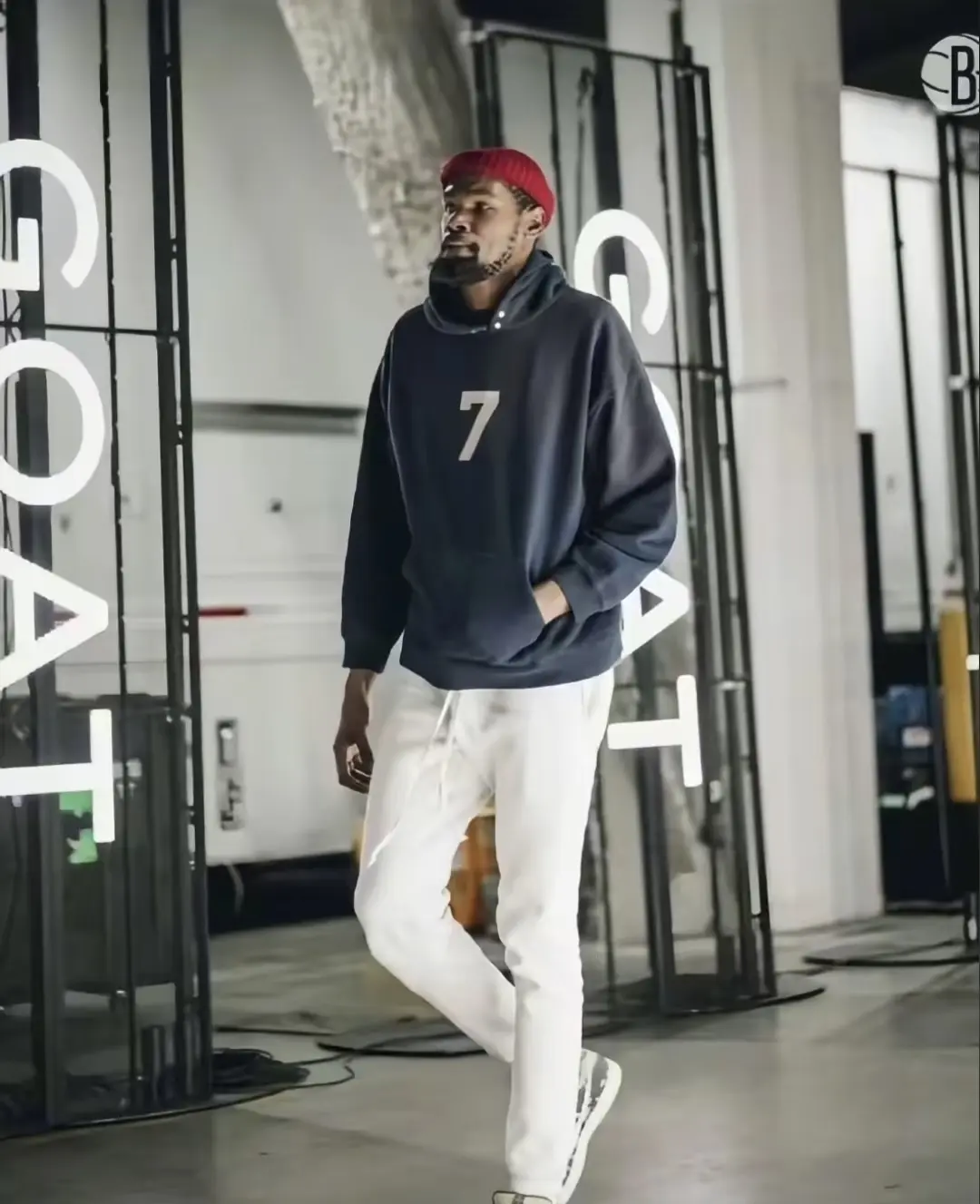 img, 发阵容中防, YNq img, 发阵容中防, YNq