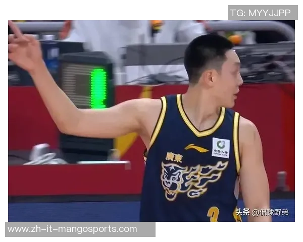 不忍目睹!男篮三大球星14中0,球迷:主动降薪吧,太丢人了